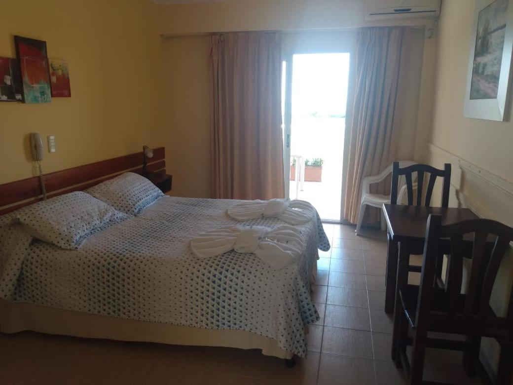 Hotel La Bahia Federación エクステリア 写真