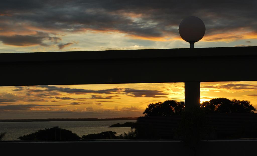 Hotel La Bahia Federación エクステリア 写真